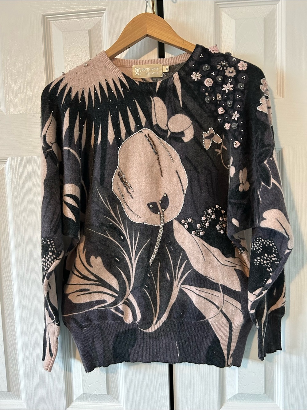 Vintage,”BB Avantgarde Exclusive “, Black ,Grey, Ivory Sweeter-
Black,Grey, Ivor